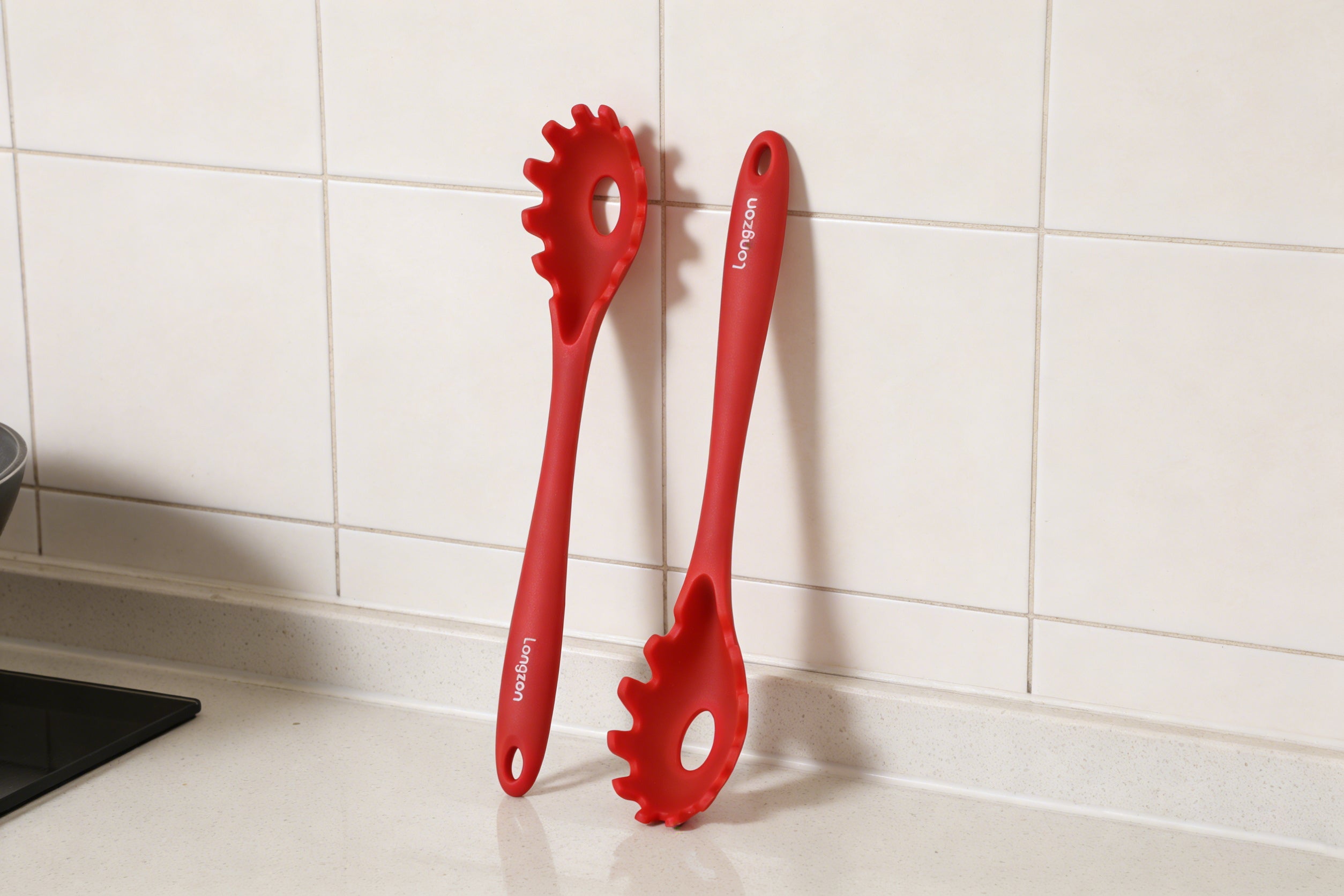 Longzon Silicone Spaghetti Server, Heat Resistant Pasta Fork Spoon with Long Handle, Non-Stick Food Grade Noodle Strainer for Kitchen Cooking and Serving, BPA-Free Kitchen Utensil, Dishwasher Safe