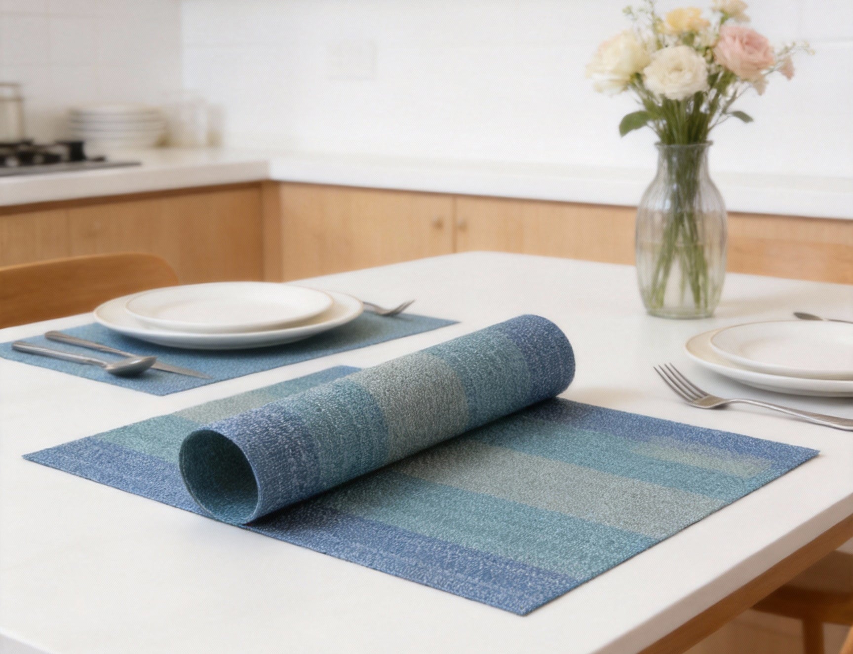 Longzon Heat Resistant Placemats for Dining Table, Non-Slip Washable Table Mats, Durable Crossweave Woven Vinyl Placemats for Kitchen, Indoor and Outdoor Use, Easy to Clean