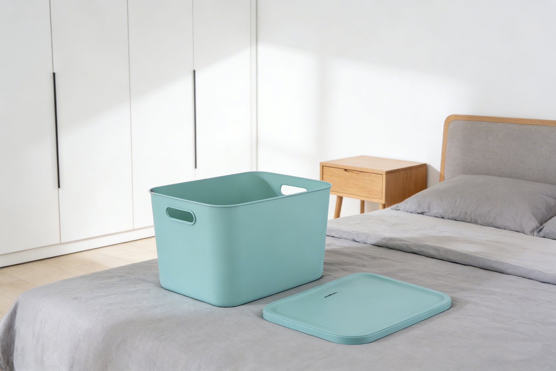 Longzon Stackable Home Storage Bins with Lids, Plastic Organizing Baskets with Handles, Cream White Storage Boxes for Closet, Shelves, Bathroom, Kitchen Pantry and Toy Organization