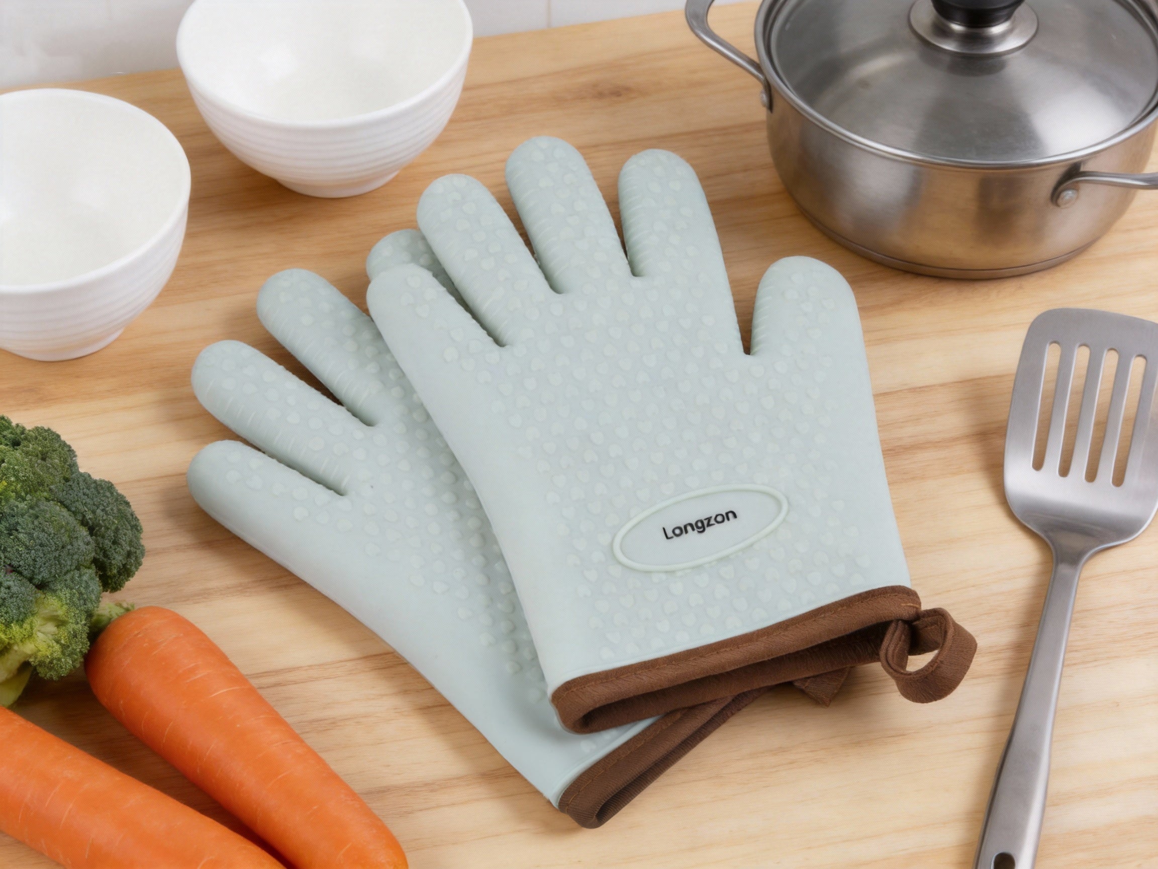 Longzon Silicone Heat Resistant Oven Gloves, Waterproof Non-Slip Grilling BBQ Mitts, Thickened Food Grade Silicone Pot Holders for Kitchen Cooking, Baking and Smoker, Easy to Clean, Mint Green